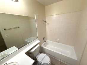 25906 Adolfo Ct in Santa Clarita, CA - Building Photo - Building Photo