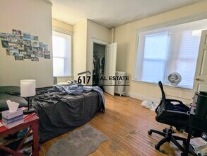 54 Egmont St in Brookline, MA - Building Photo - Building Photo