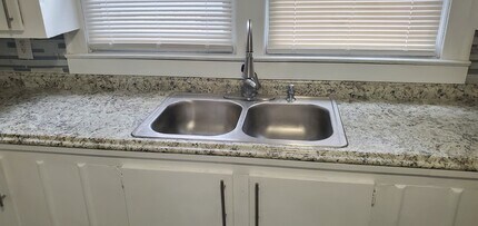 312 Huntington St, Unit 1 in New Haven, CT - Building Photo - Building Photo