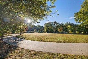 1913 Harrison Park Dr in Atlanta, GA - Building Photo - Building Photo