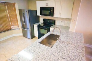 1088 Jeffery St in Boca Raton, FL - Building Photo