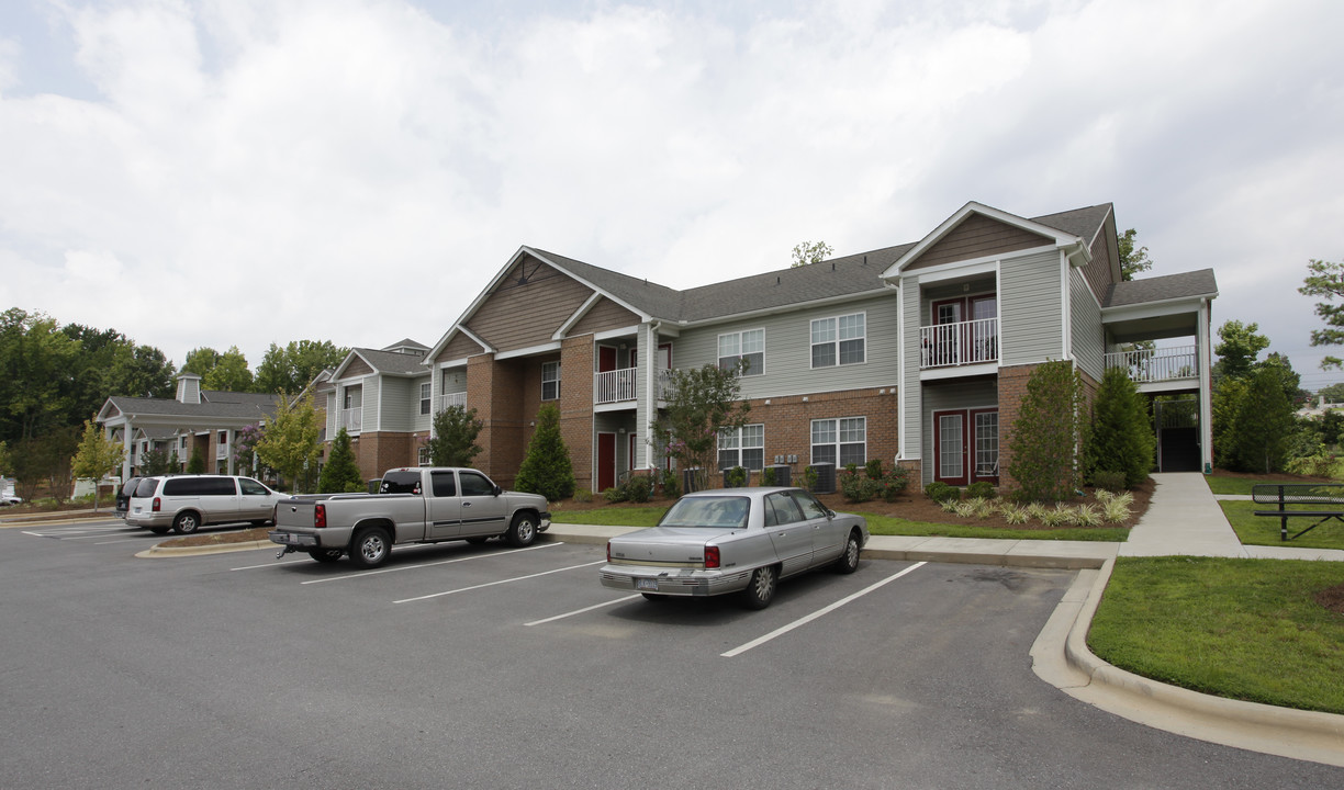 Kings Falls Apartments in Kings Mountain, NC - Building Photo