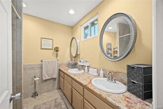 2020 Canada Blvd in Glendale, CA - Building Photo - Building Photo