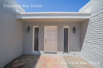 2110 S Shannon Dr in Tempe, AZ - Building Photo - Building Photo