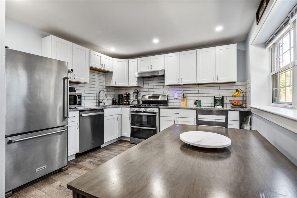 90 Edgelawn Ave in North Andover, MA - Building Photo