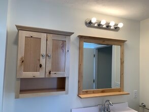 99 Oxford St N, Unit 1- first floor in Auburn, MA - Foto de edificio - Building Photo