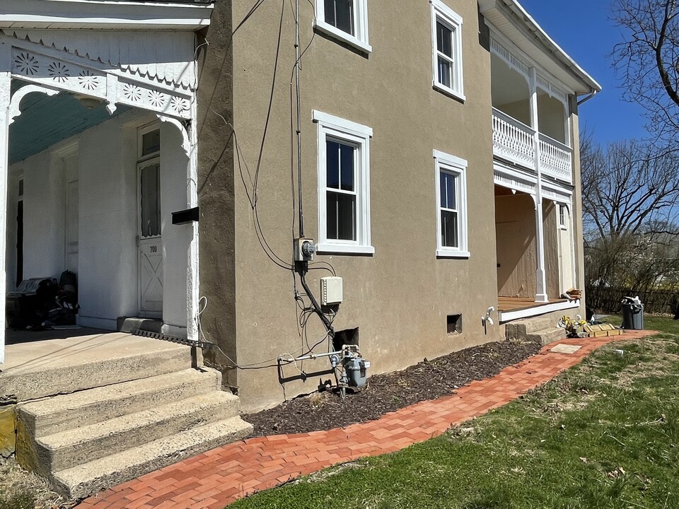 709 Vine St in Perkasie, PA - Building Photo