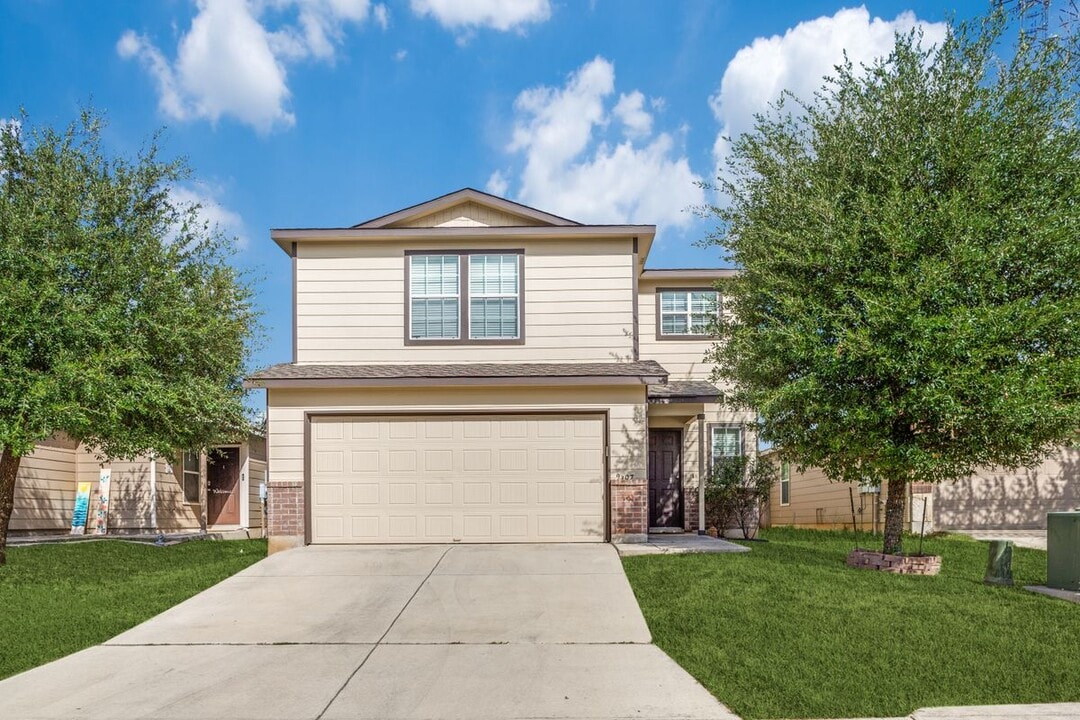 9307 Birch in San Antonio, TX - Foto de edificio