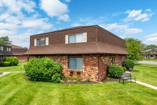 The Grove Apartments in Grove City, OH - Building Photo