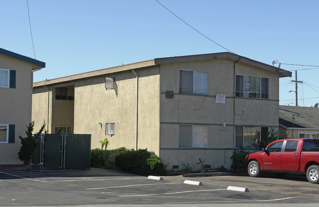 2370 market in San Pablo, CA - Foto de edificio