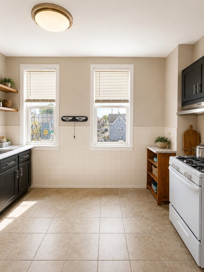 419 River Dr, Unit 4