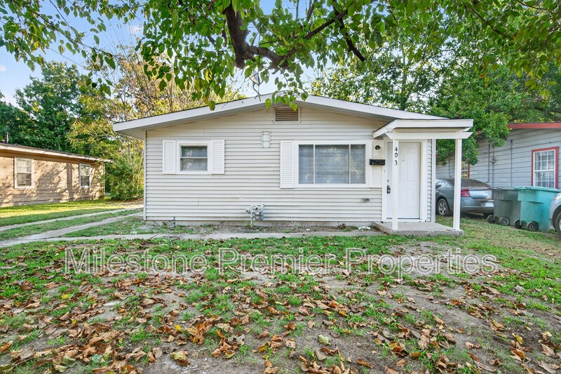 403 S Contemporary Dr in Sherman, TX - Building Photo