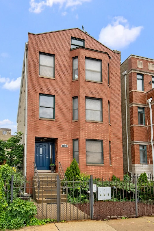 property at 1966 W Diversey Pkwy