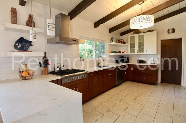 8830 Mariposa St in La Mesa, CA - Building Photo - Building Photo