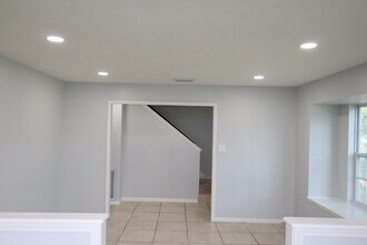 12615 Huntington Venture Dr in Houston, TX - Building Photo - Building Photo