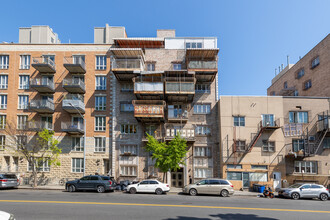 593 Flushing Ave in Brooklyn, NY - Building Photo - Building Photo