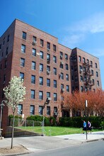1811 Ocean Pky in Brooklyn, NY - Building Photo - Building Photo