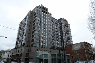 The Elizabeth in Portland, OR - Building Photo - Building Photo