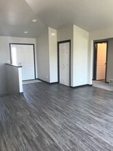 1207 Commander Dr W in West Fargo, ND - Building Photo - Building Photo