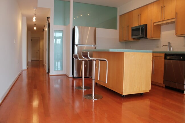 437 New York Ave NW in Washington, DC - Building Photo - Building Photo