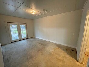 2370 Hybrook Ln in Beaumont, TX - Building Photo - Building Photo