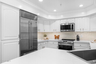 7400 E Gainey Club Dr in Scottsdale, AZ - Building Photo - Building Photo