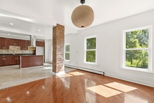 481 Danforth St in Portland, ME - Building Photo