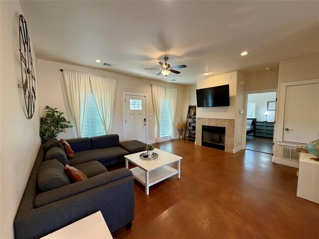 5503 Hiline Rd in Austin, TX - Building Photo - Building Photo