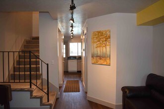 1432 W Telegraph Hill Dr in Taylorsville, UT - Building Photo - Building Photo