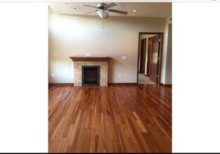 849 Quarry Rd in Coralville, IA - Building Photo - Building Photo