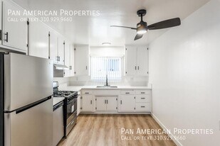 638 Nebraska Ave in Long Beach, CA - Building Photo