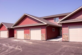 2438 Tony Ct in Eau Claire, WI - Building Photo - Building Photo