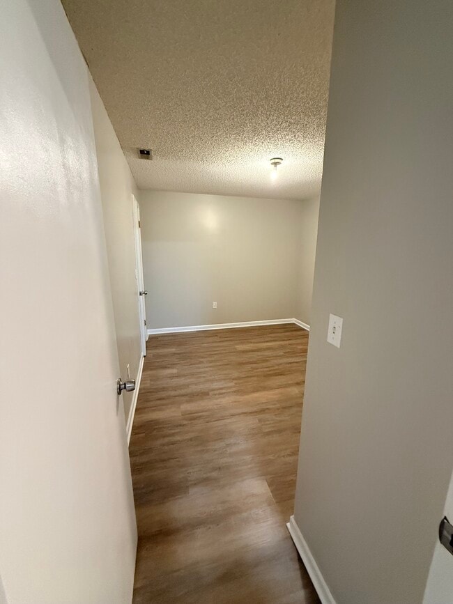 7405 E 17th St N in Wichita, KS - Building Photo - Building Photo