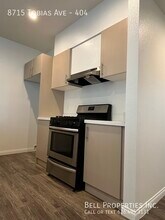 8715 Tobias Ave in Los Angeles, CA - Building Photo - Building Photo