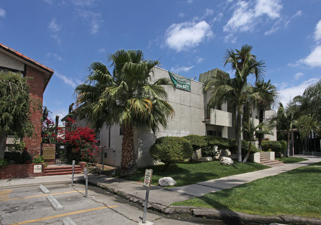 Sherman Terrace in Van Nuys, CA - Building Photo - Building Photo