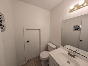 9902 E 22nd Pl in Tulsa, OK - Building Photo - Building Photo