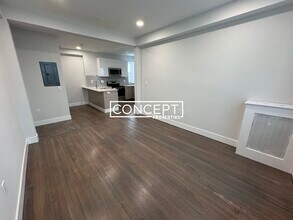 11 Peterborough St, Unit 23CP in Boston, MA - Foto de edificio - Building Photo