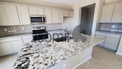 2027 E Wetleaf Pl in Casa Grande, AZ - Building Photo - Building Photo