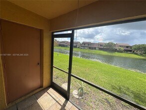 9060 NW 45th Ct in Sunrise, FL - Building Photo - Building Photo