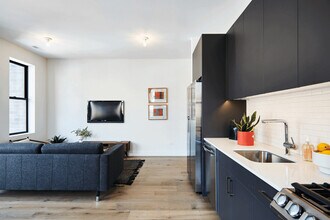 1847 N Humboldt Blvd in Chicago, IL - Building Photo - Building Photo