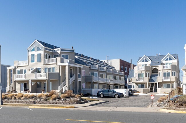 209 Ocean Ave in Bradley Beach, NJ - Foto de edificio - Building Photo