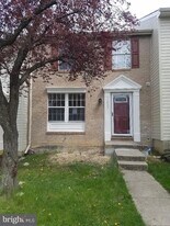 12923 Augustus Ct in Woodbridge, VA - Building Photo