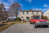 658 Furnace St in Emmaus, PA - Foto de edificio - Building Photo