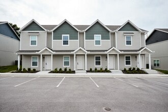 Ascend in Raymore, MO - Building Photo - Building Photo