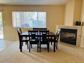 9928 Grand View Summit Dr in Bakersfield, CA - Building Photo - Building Photo