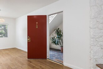 1250 S Orange Grove Blvd in Pasadena, CA - Building Photo - Building Photo