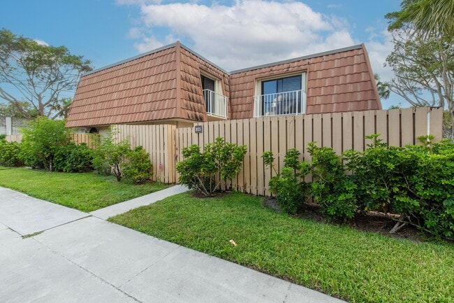 property at 855 Blue Ridge Cir