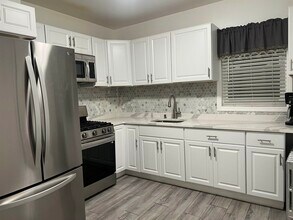 6126 Washington St in West New York, NJ - Building Photo - Building Photo