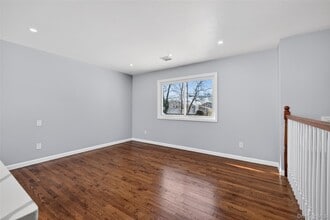 3103 Falcon Ave in Medford, NY - Building Photo - Building Photo