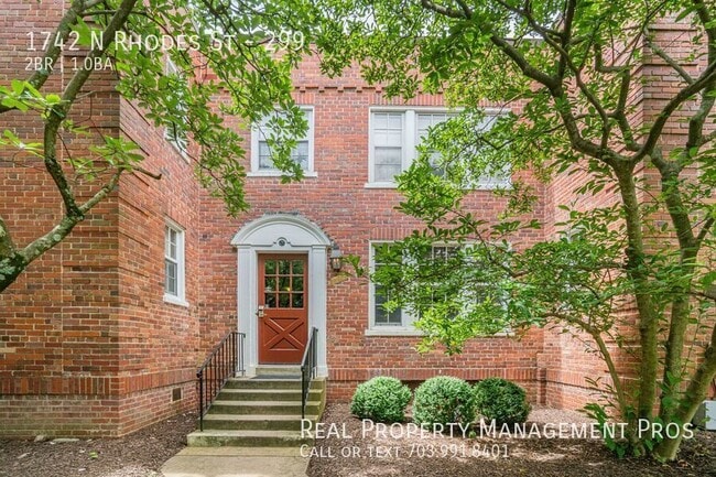 property at 1742 N Rhodes St